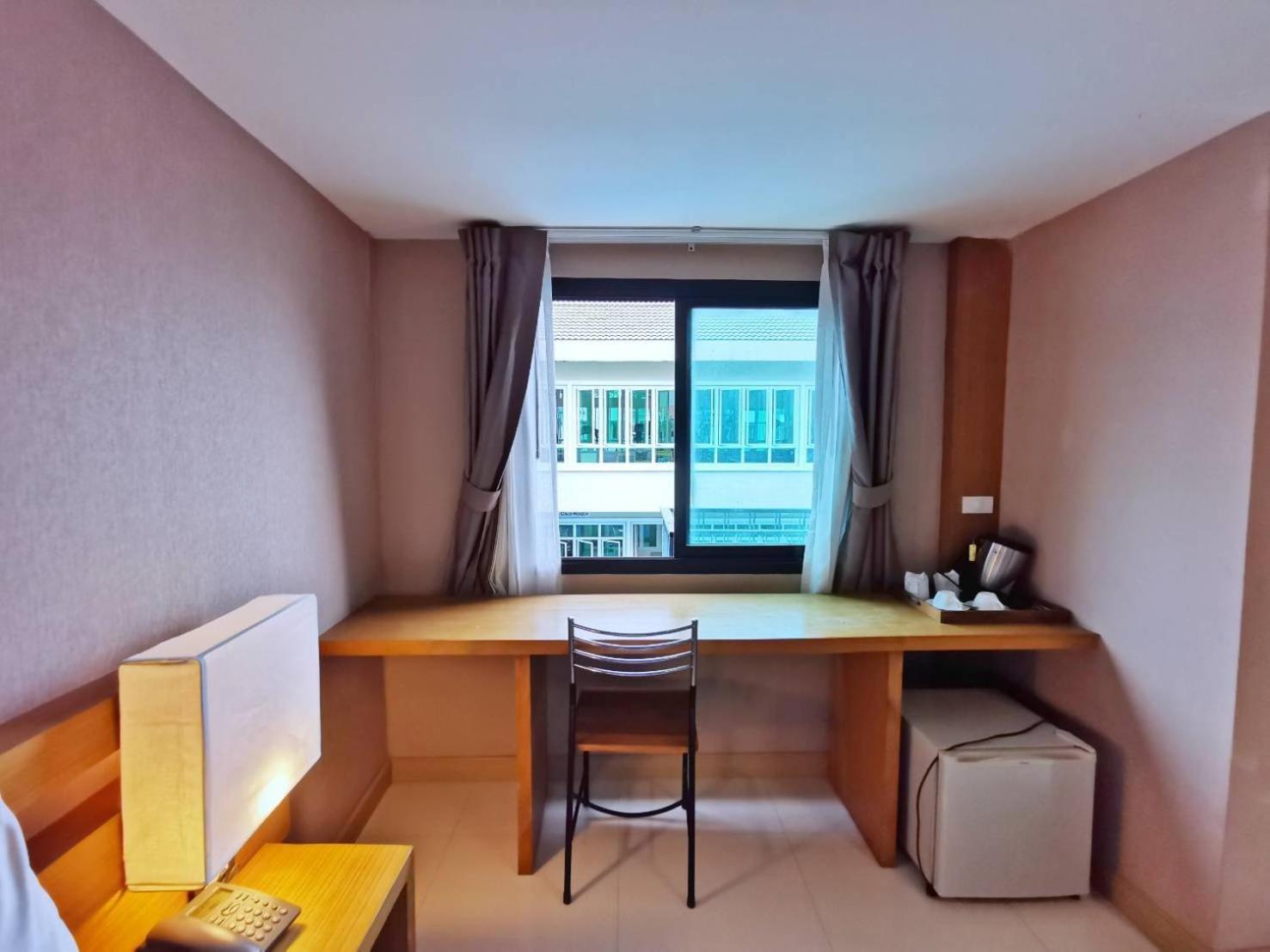Buritel Hotel Buri Ram Quarto foto